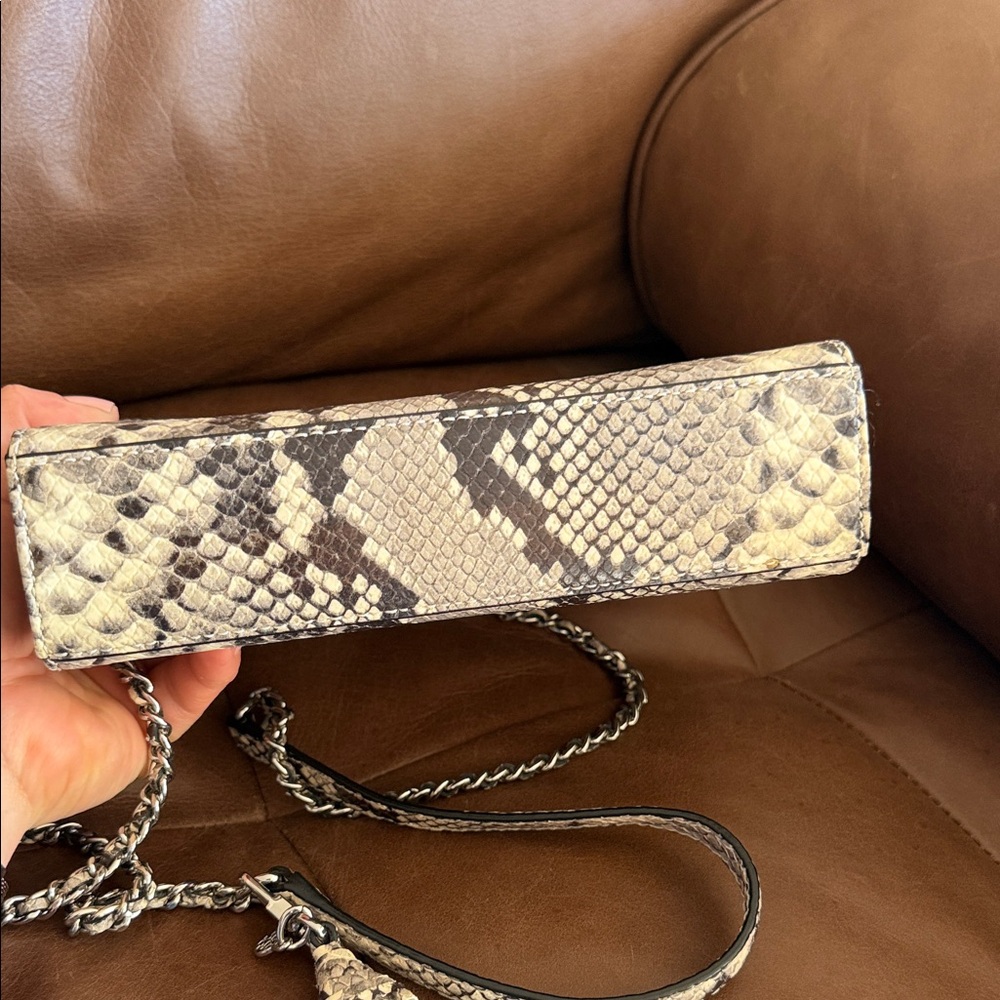 Tory Burch Black/Grey Python Embossed Leather Fri… - image 5